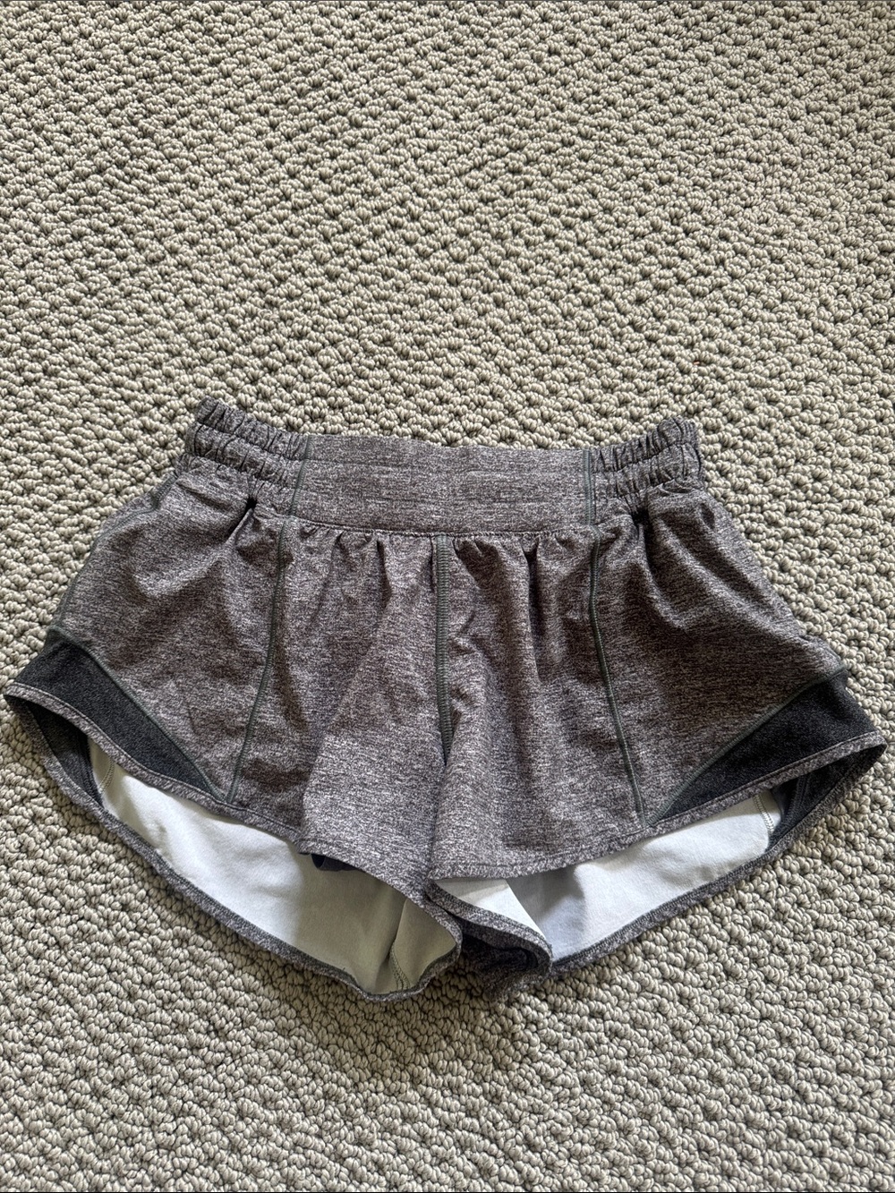 Lululemon Heather Gray Hotty Hot Shorts 2.5in- Size 4